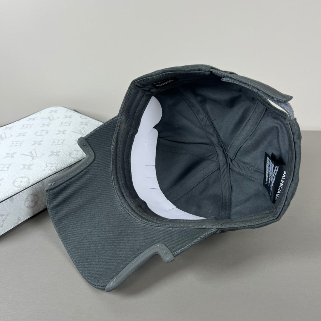 Charcoal cotton cap with varsity embroidery and sculpted brim