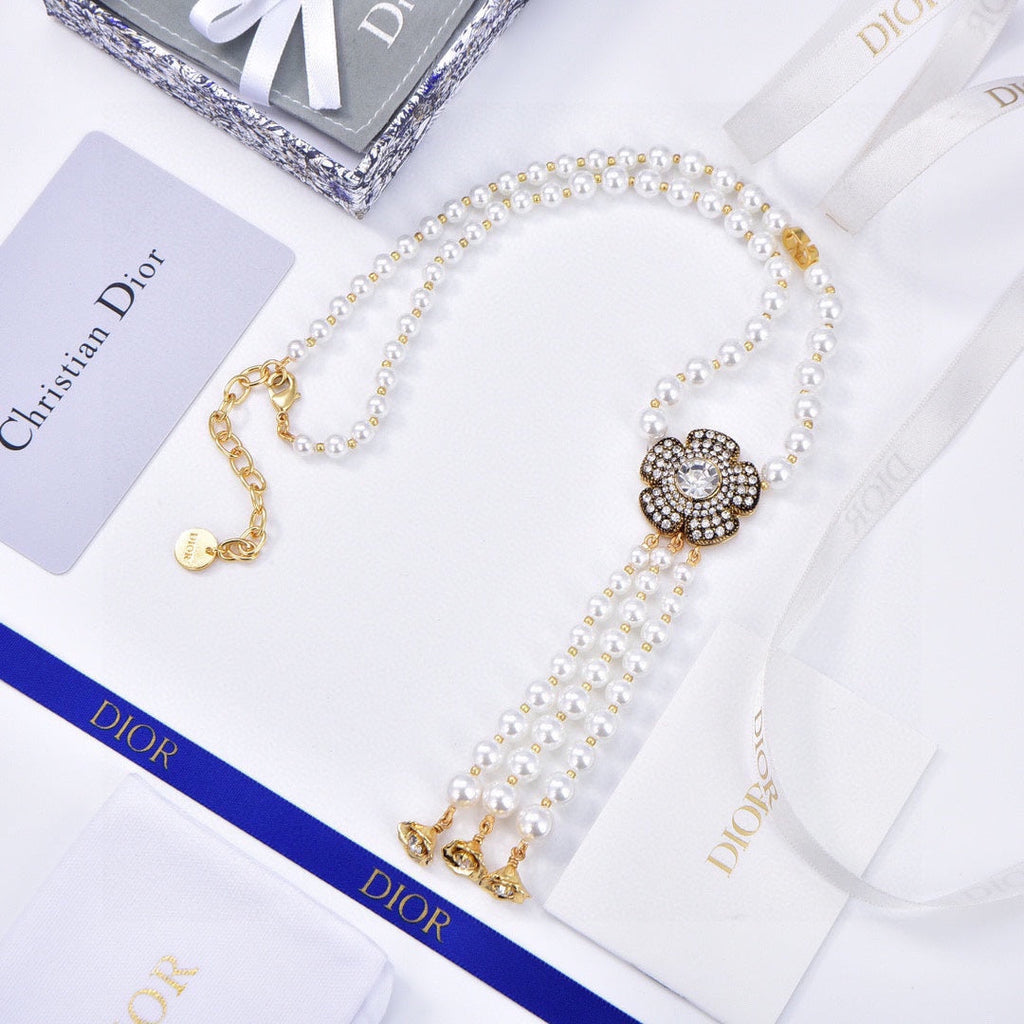18K Dior Jardin Enchante Necklace