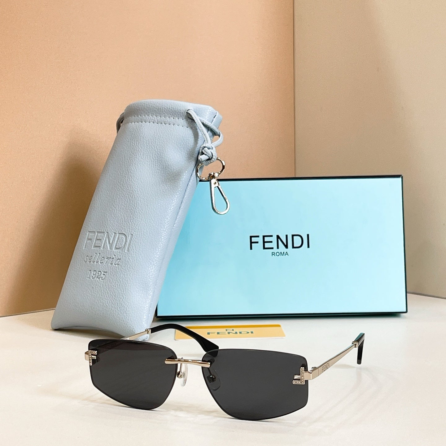 FENDI Sunglasses-FE5116US